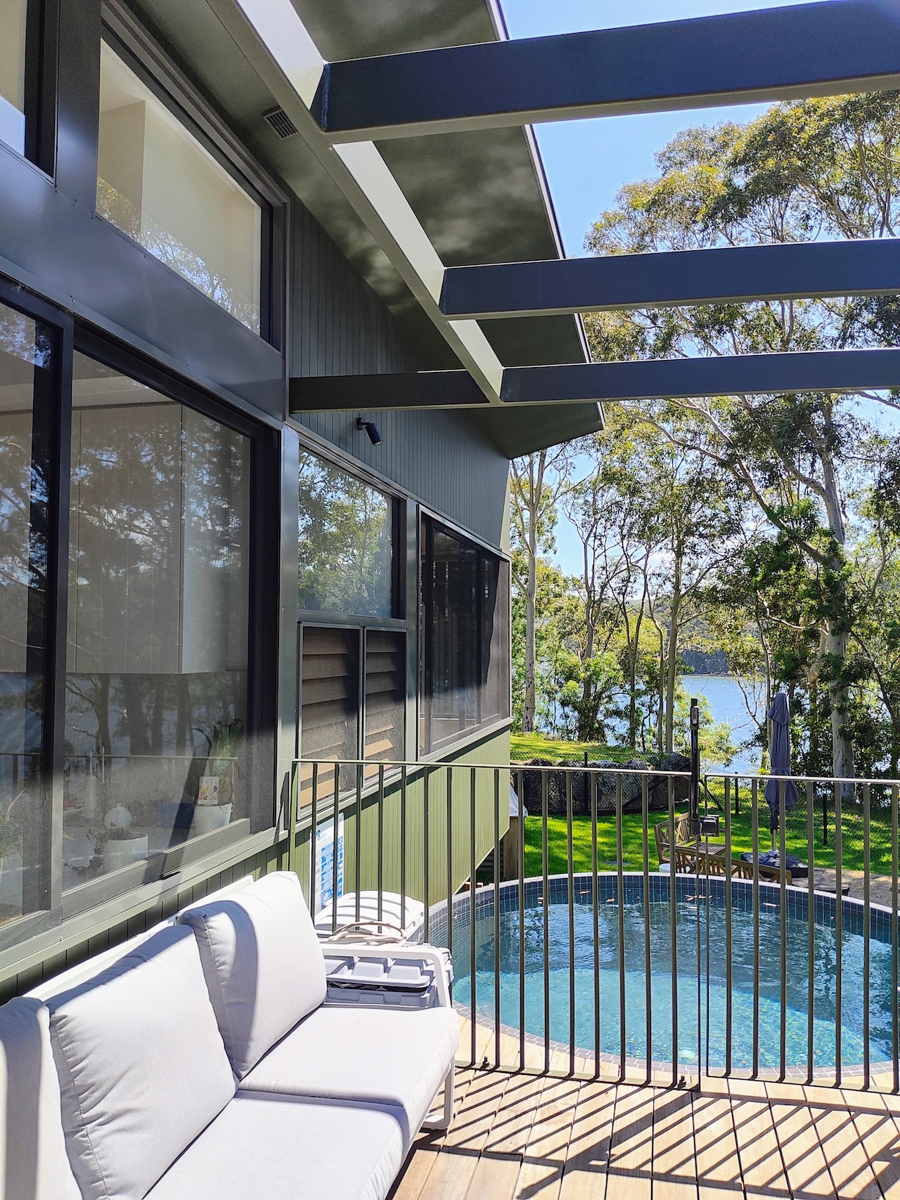 Kingspoint back deck